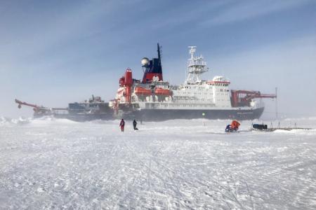 ship blown snow